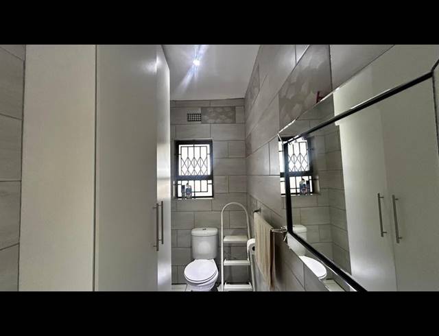 3 BEDROOM HOUSE FOR SALE IN BRACKENHAM